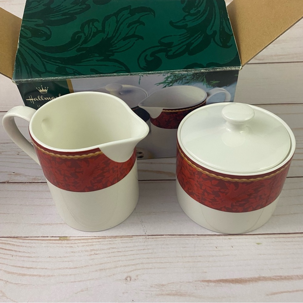 Sakura Hallmark HOLIDAY ABUNDANCE Red Burgundy Creamer & Sugar Bowl New Open Box
